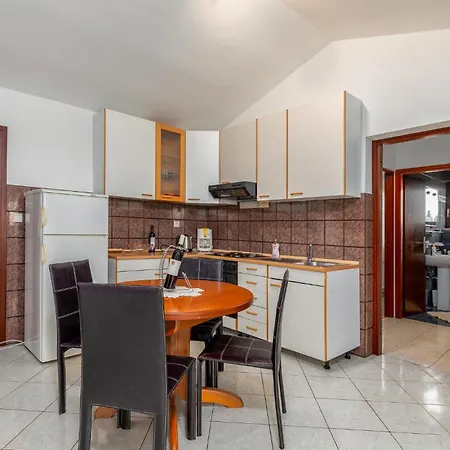 度假居 5 Bedroom Beautiful In 普莱曼图拉