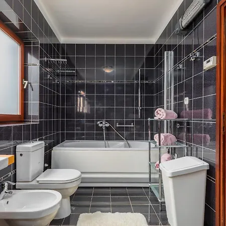 5 Bedroom Beautiful In 普莱曼图拉